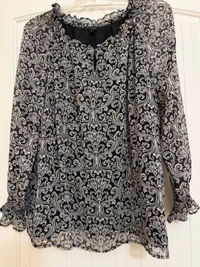 Talbots Black and White Paisley Ruffled-Neck Blouse with silver thread Sz large